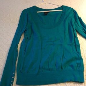 light weight scoop neck, long sleeved sweater
